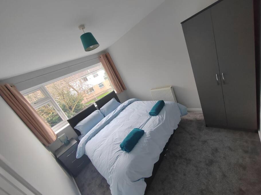 Apartamento Cosy Brighouse 3 Bed House-Great For Contractors Exterior foto
