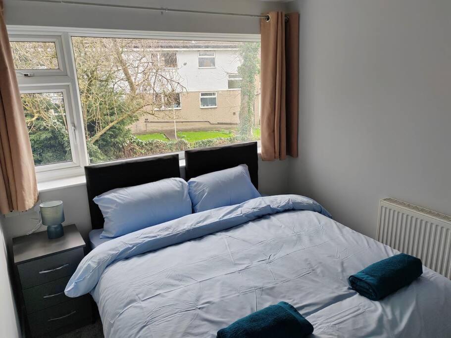 Apartamento Cosy Brighouse 3 Bed House-Great For Contractors Exterior foto