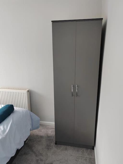 Apartamento Cosy Brighouse 3 Bed House-Great For Contractors Exterior foto