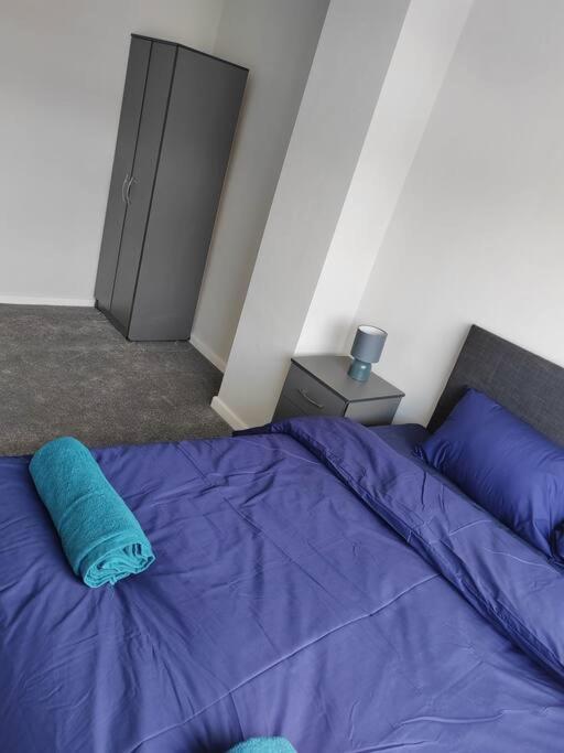 Apartamento Cosy Brighouse 3 Bed House-Great For Contractors Exterior foto