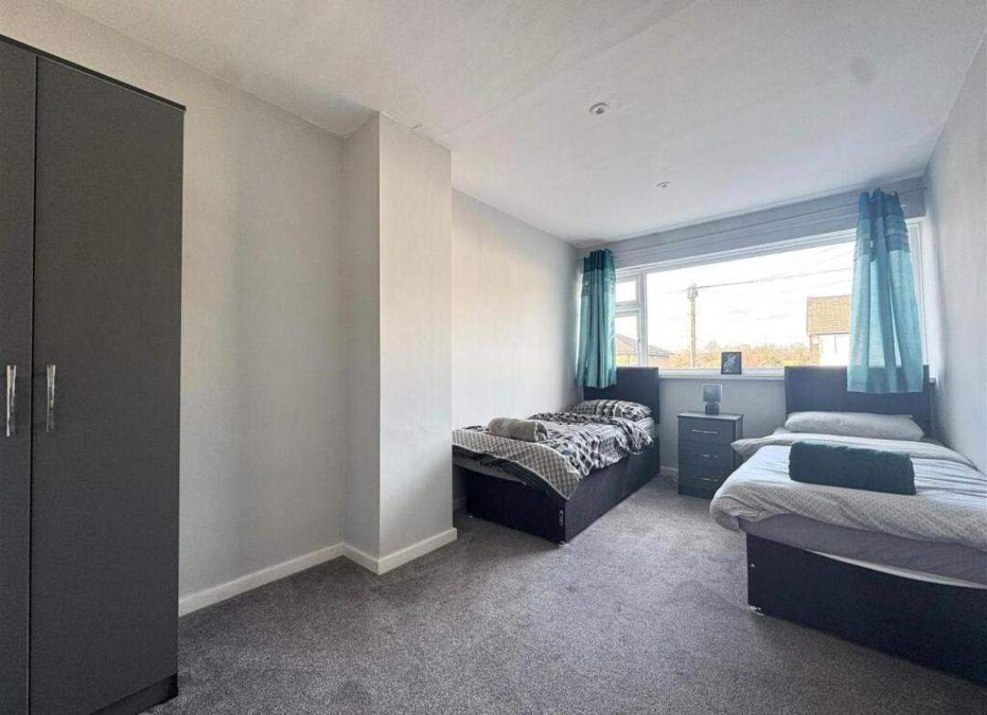 Apartamento Cosy Brighouse 3 Bed House-Great For Contractors Exterior foto